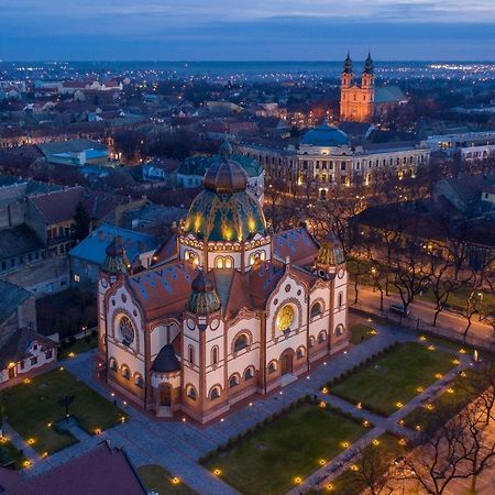 Lena Apartman Subotica Exterior photo